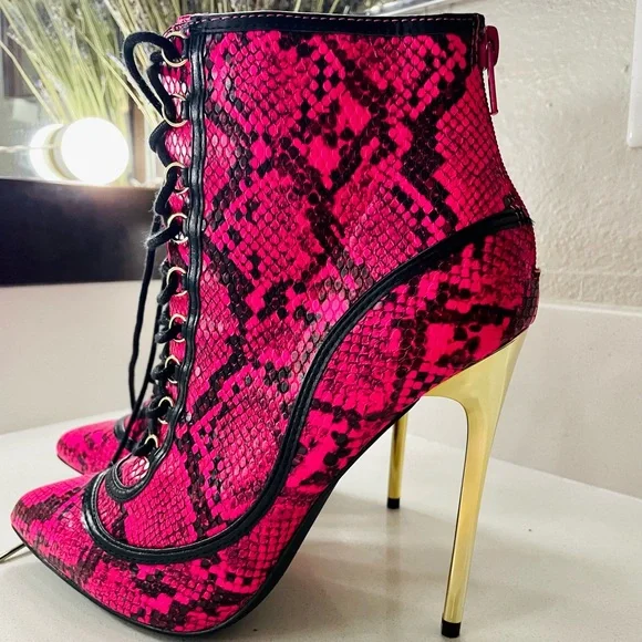 Pink laced up boot stiletto - Picture 3 of 3